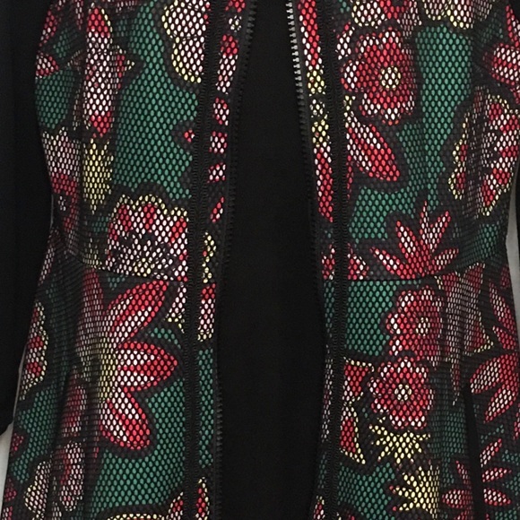 Johnston & Bell. Dress/coat. Gorgeous floral and mesh detail. Size 14 - Picture 11 of 16
